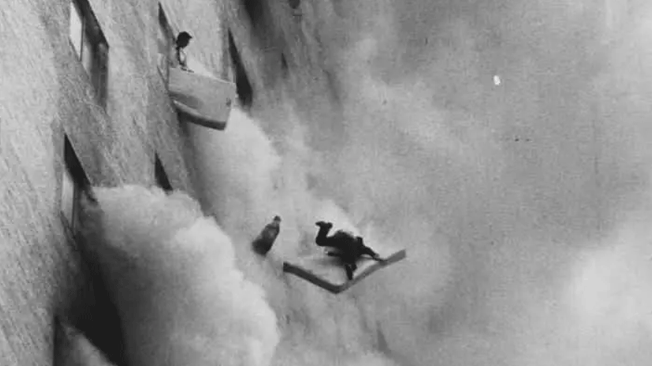 Foto - Patrona kızıp oteli yaktılar! İşte tarihin en ölümcül otel yangınları!