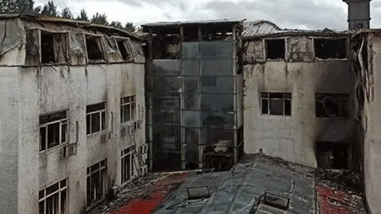 Foto - Patrona kızıp oteli yaktılar! İşte tarihin en ölümcül otel yangınları!