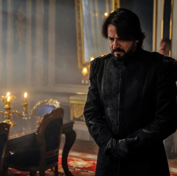 Foto - Payitaht'ta izleyiciyi şoke eden gelişme! Ahmed Celaleddin Paşa, tarihte Abdülhamid Han'a ihanet mi etti?