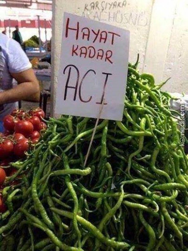 Foto - Pazar esnafı şiirleriyle gülümsetiyor