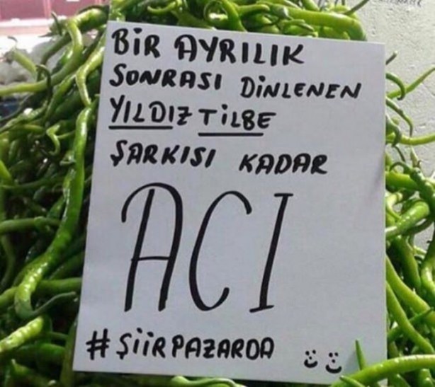 Foto - Pazar esnafı şiirleriyle gülümsetiyor