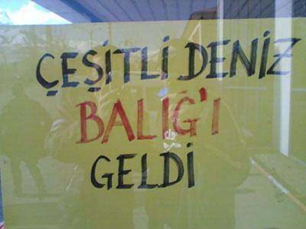 Foto - Pazar esnafı şiirleriyle gülümsetiyor