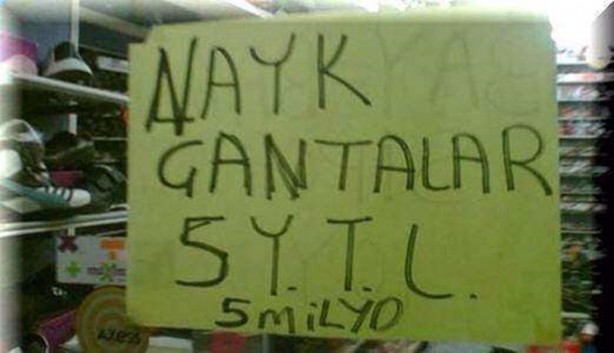 Foto - Pazar esnafı şiirleriyle gülümsetiyor