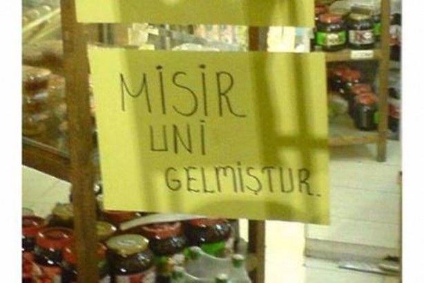 Foto - Pazar esnafı şiirleriyle gülümsetiyor