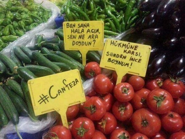 Foto - Pazar esnafı şiirleriyle gülümsetiyor