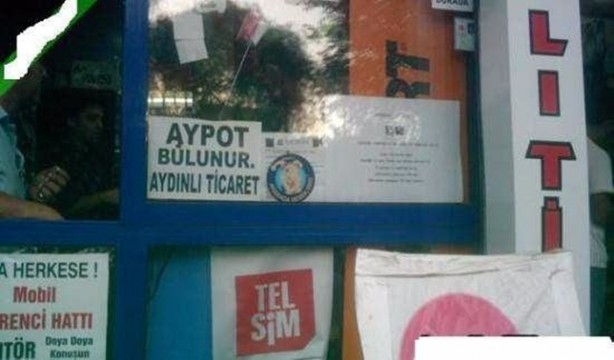 Foto - Pazar esnafı şiirleriyle gülümsetiyor