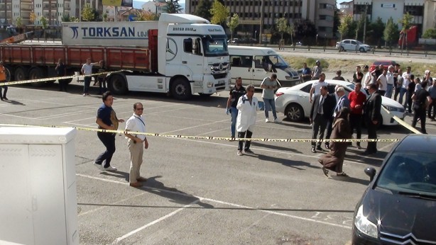Foto - Pazar yerinde silahlı saldırı: 1 ölü, 1 yaralı