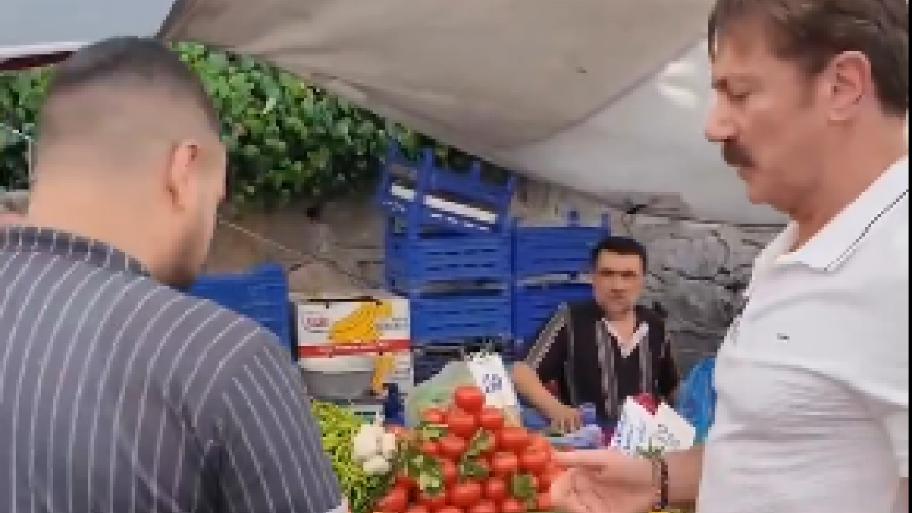 Foto - Pazarda domatesin fiyatını gören belediye başkanı çıldırdı: Ya mübarek sanki bilmiyoruz