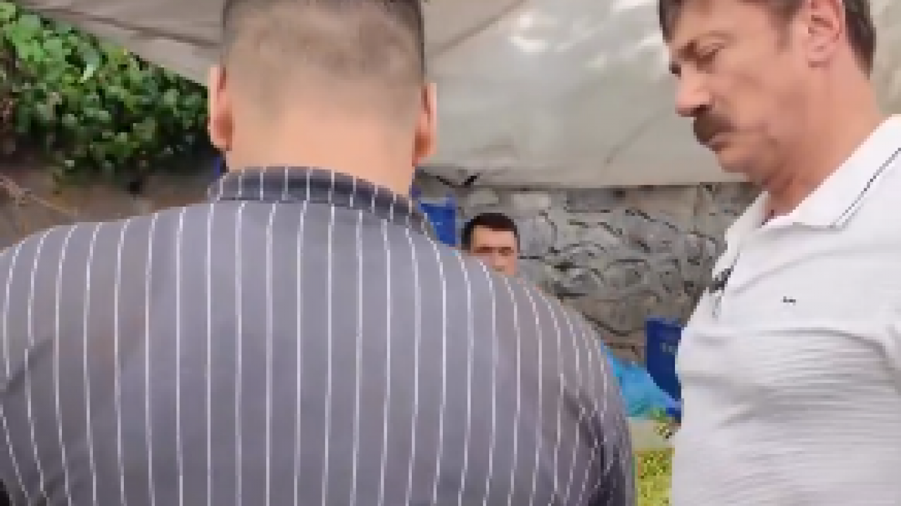 Foto - Pazarda domatesin fiyatını gören belediye başkanı çıldırdı: Ya mübarek sanki bilmiyoruz