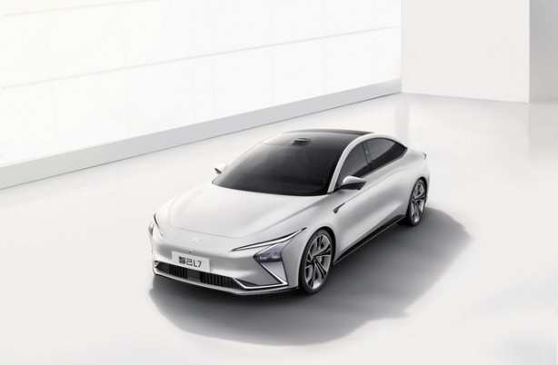 Foto - Pazartesi günü otomotiv tarihi yeniden yazılacak! Öyle bir elektrikli otomobil geliyor ki... Ortağı herkesi şaşırttı