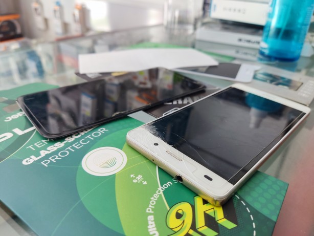 Foto - Pek çok kişi bunu bilmiyor! Ekran koruyucu kullananlar dikkat