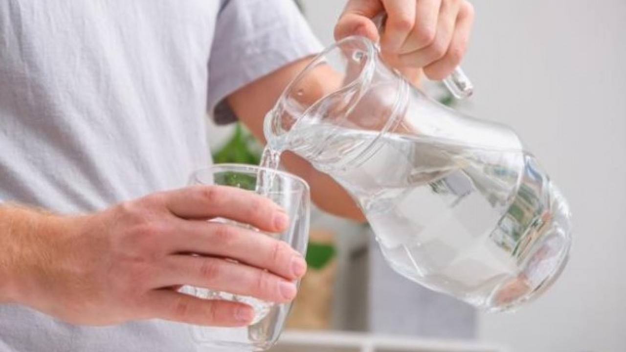 Foto - Pek çok kişinin ortak sorunu! Sürekli su içiyor ama yine de susuz mu hissediyorsunuz?