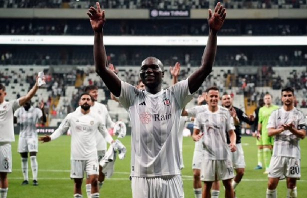 Foto - Peki ama neden? Beşiktaş Süper Lig’in eski yıldızını alıyor! Şenol Güneş onay verdi: Türkiye’de sezona damga vurmuştu…