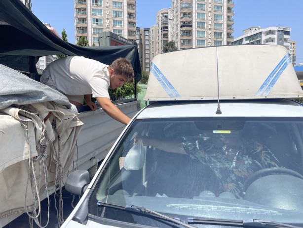 Foto - Pekmez ve şerbetle tüketiyorlar! Adana'da sıcaklığa bakın neyle çözüm buldular