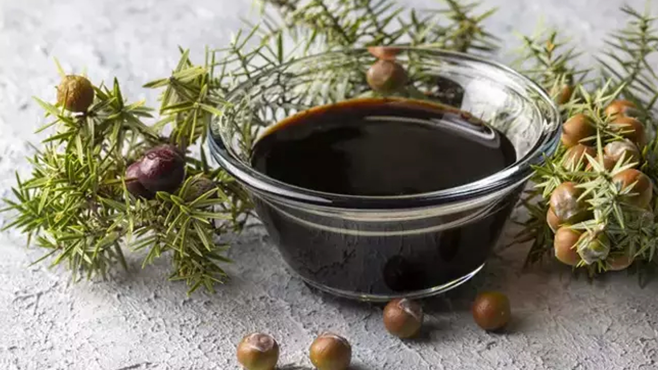 Pekmezin içine ekleyip kaşık kaşık yiyin! Boğazdaki mikrobu bıçak gibi kesiyor, hırıltılı öksürük ve balgamın kökünü kurutuyor