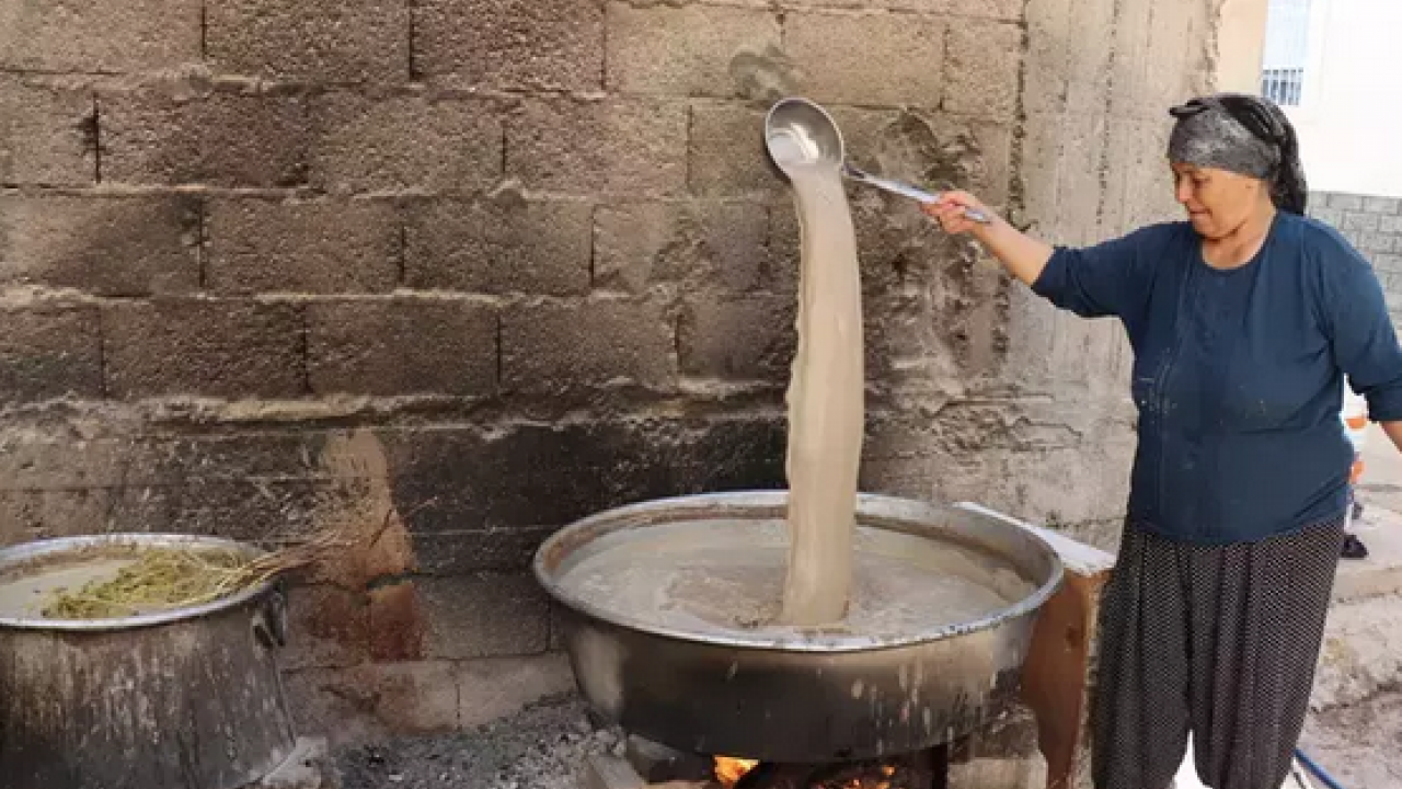 Foto - Pekmezin içine 1 kaşık ekleyin için: Kemikleri beton gibi yapıyor, kolesterolün kökünü kurutuyor, vücuda demir yüklüyor
