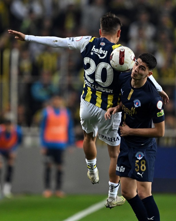 Foto - Penaltı mı değil mi Ahmet Çakar’dan çarpıcı yorum geldi: Fenerbahçe’de çatlak genişliyor: Müdahale etti artık: 