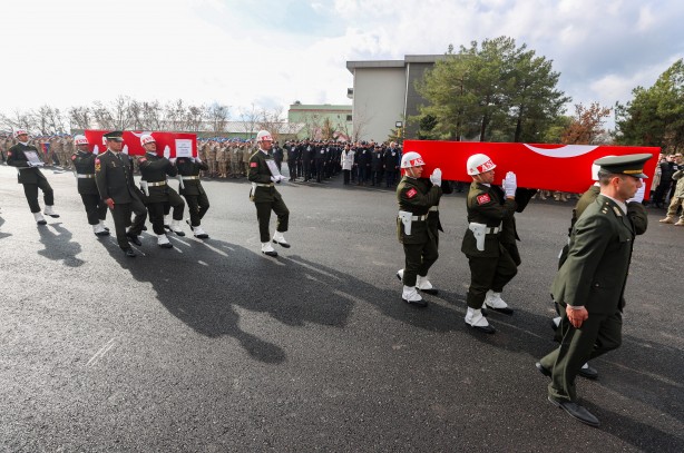 Foto - Pençe-Kilit Harekatı bölgesinde şehit olmuşlardı! Milli Savunma Bakanı Güler’in de katılımıyla Şırnak'ta tören yapıldı!