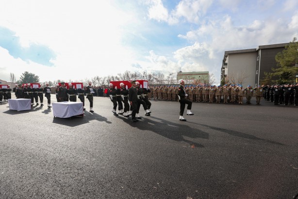 Foto - Pençe-Kilit Harekatı bölgesinde şehit olmuşlardı! Milli Savunma Bakanı Güler’in de katılımıyla Şırnak'ta tören yapıldı!