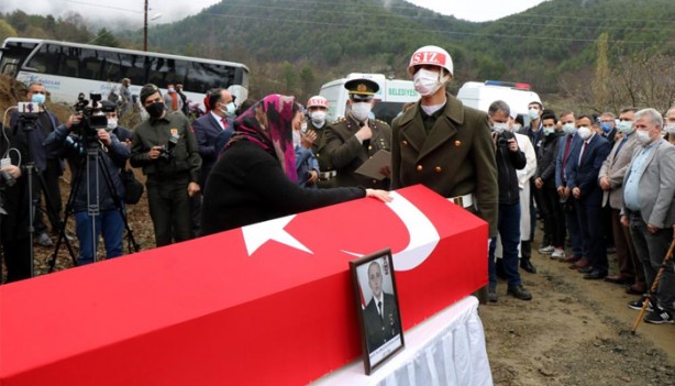 Foto - Pençe Şimşek-Yıldırım şehidi son yolculuğuna uğurlandı