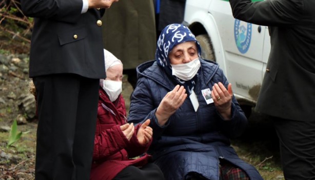 Foto - Pençe Şimşek-Yıldırım şehidi son yolculuğuna uğurlandı
