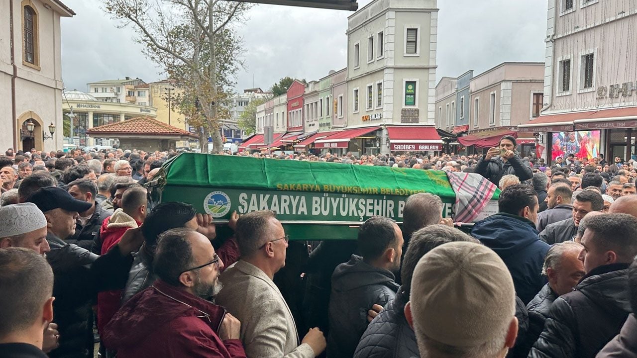 Foto - Peribacasının çökmesi sonucu can vermişlerdi: Gazeteci Tuna ve eşi dualarla uğurlandı