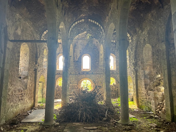 Foto - Perişan hale geldi! Bu ilçede tarihi yapılara rahat yok! 