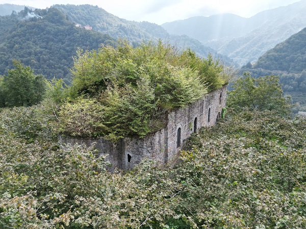Foto - Perişan hale geldi! Bu ilçede tarihi yapılara rahat yok! 