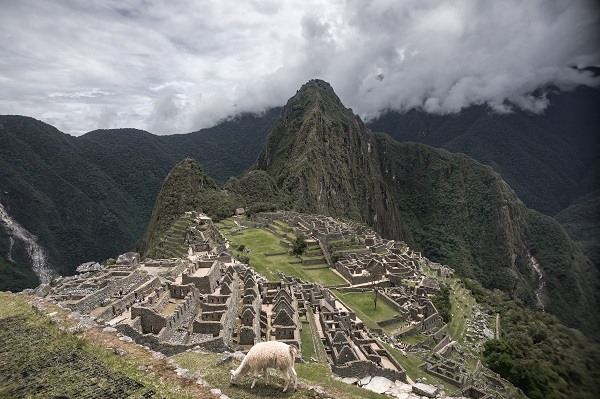 Foto - Peru'daki antik İnka şehri: Machu Picchu