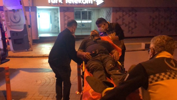 Foto - 'Pes' dedirten görüntüler! Arkadaşını bıçakladı, oturup sigara içti