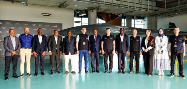 Foto - Peş peşe BAYKAR'ın kapısını çaldılar! Biri gidiyor, biri geliyor