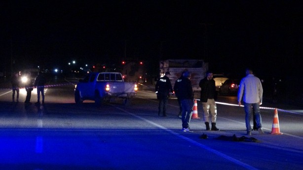 Foto - Peş peşe iki aracın çarptığı şahıs hayatını kaybetti