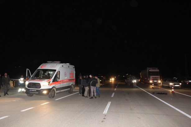 Foto - Peş peşe iki aracın çarptığı şahıs hayatını kaybetti