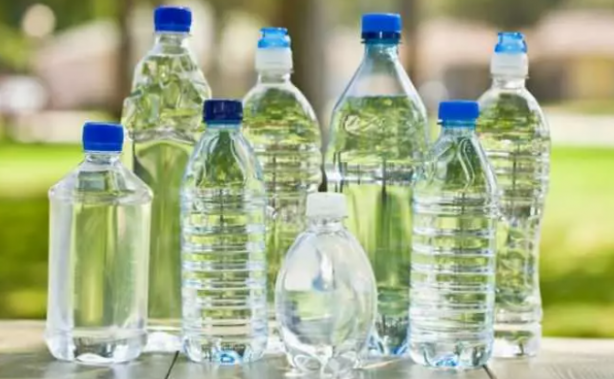 Foto - Pet şişe üzerinde yazılı o tarih uyarısına dikkat