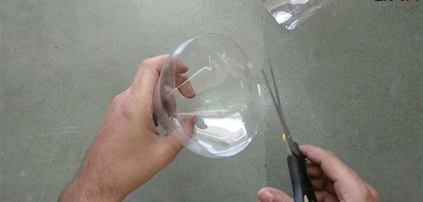 Foto - Pet şişeden elektrikli süpürge yaptı!