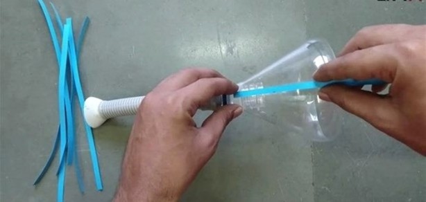 Foto - Pet şişeden elektrikli süpürge yaptı!