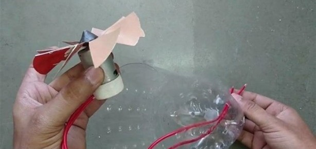 Foto - Pet şişeden elektrikli süpürge yaptı!