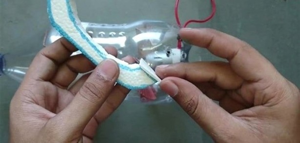 Foto - Pet şişeden elektrikli süpürge yaptı!