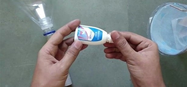 Foto - Pet şişeden elektrikli süpürge yaptı!