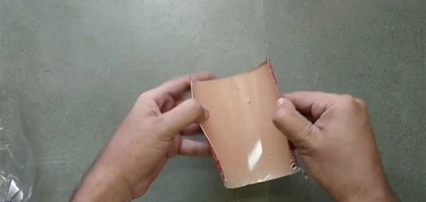 Foto - Pet şişeden elektrikli süpürge yaptı!