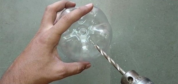 Foto - Pet şişeden elektrikli süpürge yaptı!