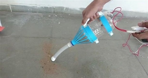 Foto - Pet şişeden elektrikli süpürge yaptı!