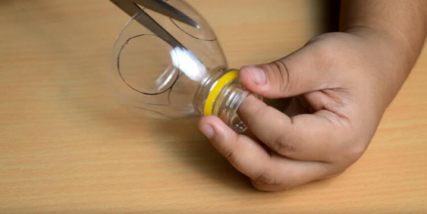 Foto - Pet şişeyi sakın çöpe atmayın bakın ne işe yarıyormuş