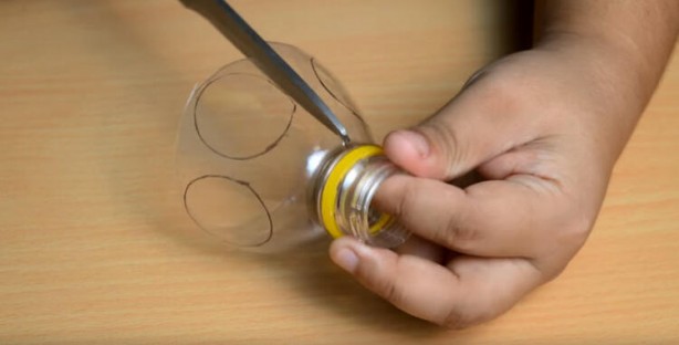 Foto - Pet şişeyi sakın çöpe atmayın bakın ne işe yarıyormuş