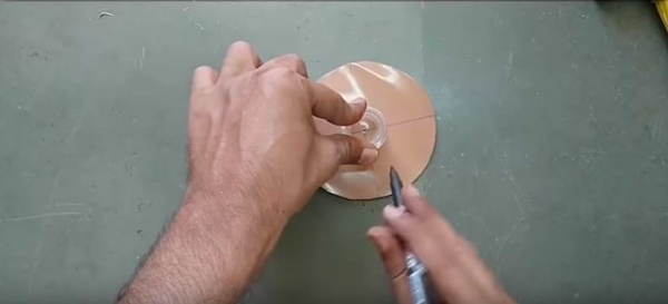 Foto - Pet şişeyle elektrik süpürgesi yaptı!