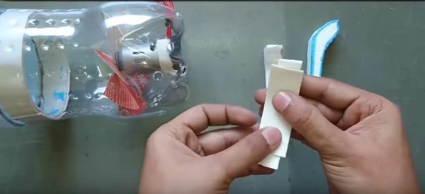 Foto - Pet şişeyle elektrik süpürgesi yaptı!
