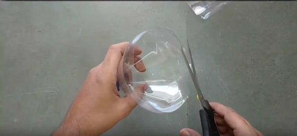 Foto - Pet şişeyle elektrik süpürgesi yaptı!