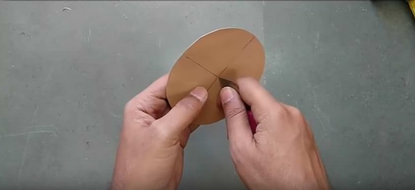 Foto - Pet şişeyle elektrik süpürgesi yaptı!