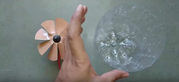 Foto - Pet şişeyle elektrik süpürgesi yaptı!