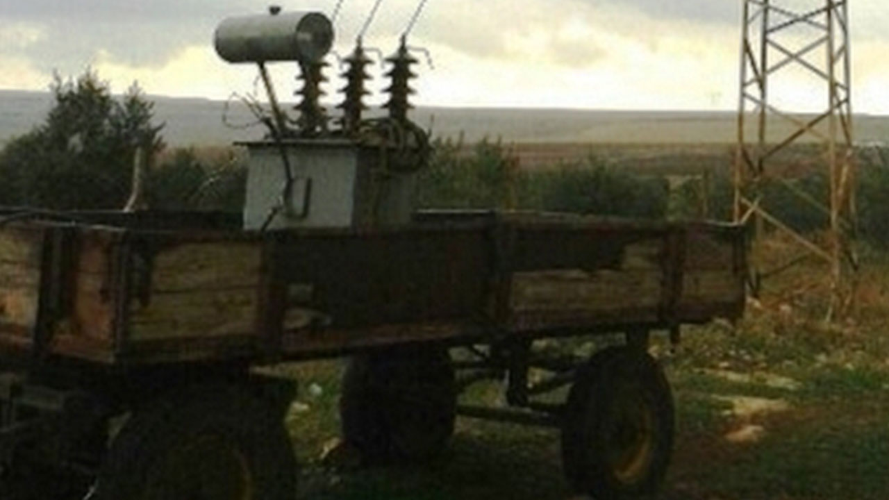 Foto - Petrol beklerken arazilerden fışkırana bakın! Namuslu vatandaşın sinir uçlarıyla oynanıyor